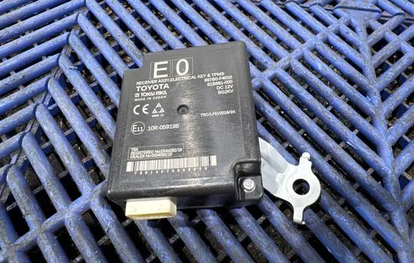 Toyota C-HR I Keyless (KESSY) go control unit/module 897B0F4010 10R059198
