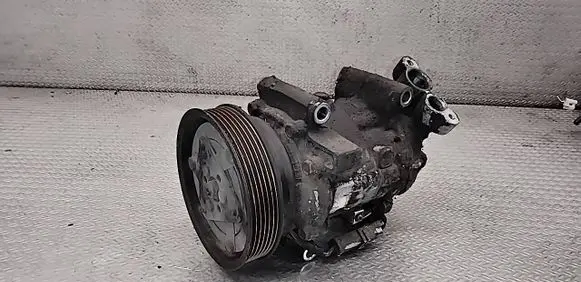 Renault Clio III Air conditioning (A/C) compressor (pump)