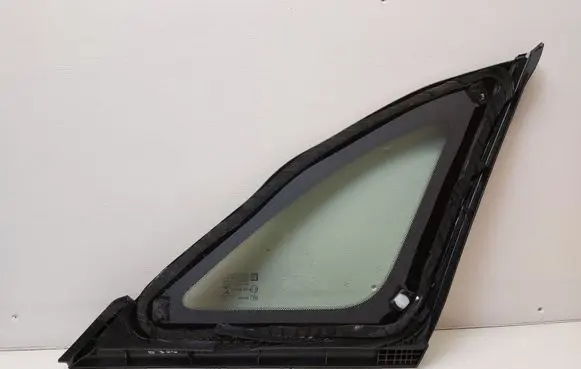 Opel Crossland X Rear side window 13478713