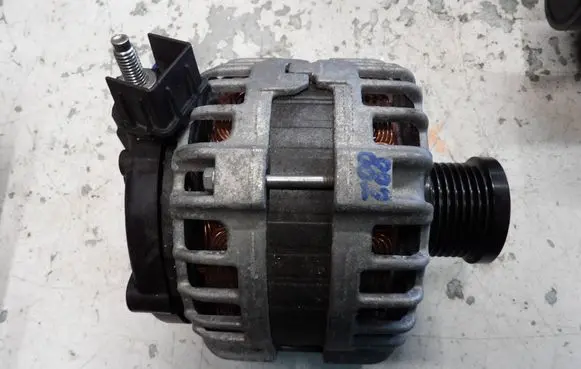 Renault Captur II Generator/alternator 231007769R F000BL08V802 20191213