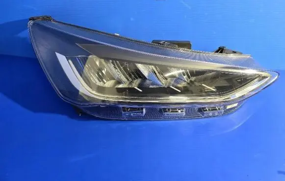 Ford Focus Headlight/headlamp NX7B13E014CD