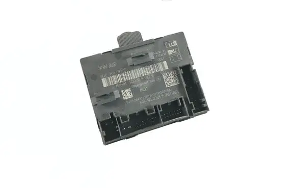 Volkswagen PASSAT B8 Door control unit/module 5Q0959592E 5Q0959592B