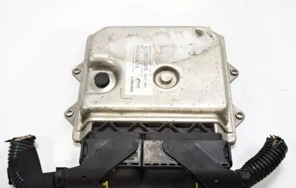 Alfa Romeo Giulietta Engine control unit/module ECU 51891833 8Z8V9917K 0101864E