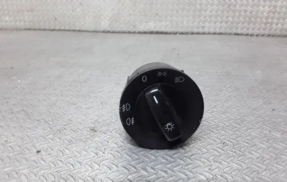 Volkswagen Caddy Light switch 113463