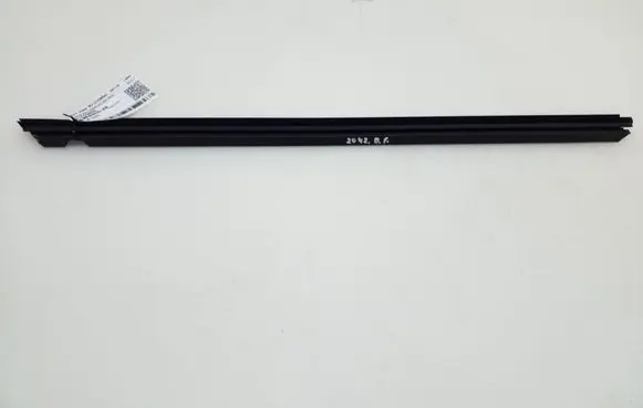 Mercedes-Benz E W212 Front door trim bar A2127250265