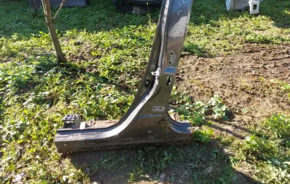 Toyota Yaris XP210 Other sill/pillar trim element