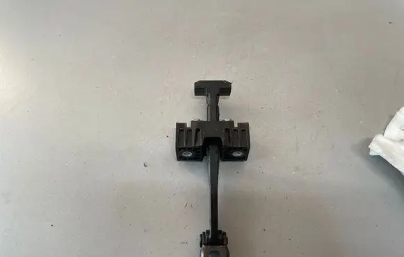 BMW 3 GT F34 Rear door check strap stopper 7331409