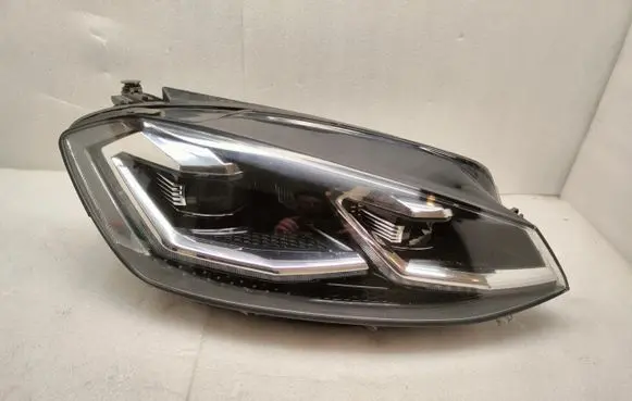 Volkswagen Golf VII Headlight/headlamp