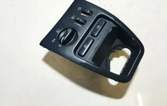 Volvo XC90 Light switch 30739304