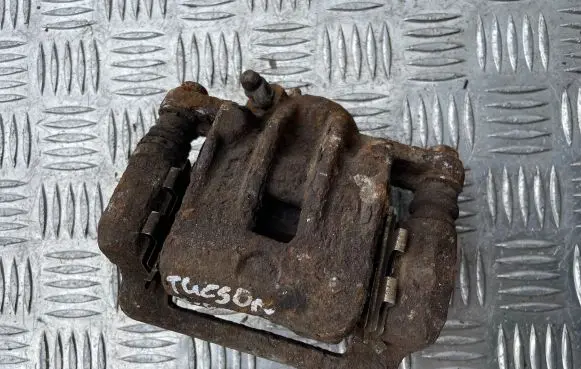 Hyundai Tucson JM Rear brake caliper