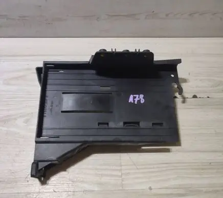 Mercedes-Benz CLA C117 X117 W117 Battery tray A2465452540
