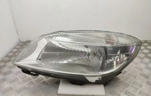 Skoda Fabia Mk2 (5J) Headlight/headlamp