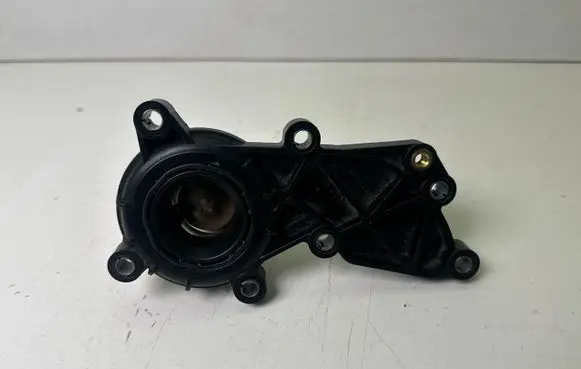 Audi A7 S7 4G Thermostat 06E121111