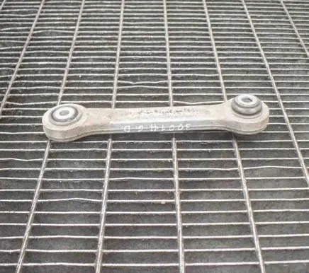 Maserati Quattroporte Rear upper control arm/wishbone 670006273