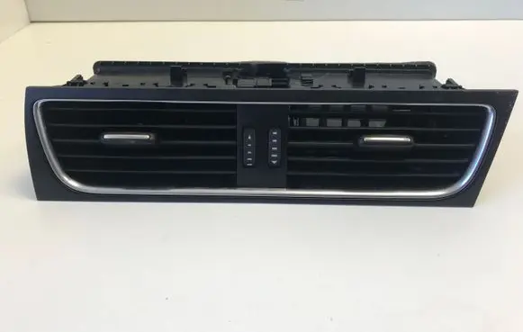 Audi A5 8T 8F Dash center air vent grill 8T820951B