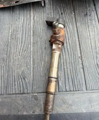 Volkswagen Caddy Fuel injector 03L130277B