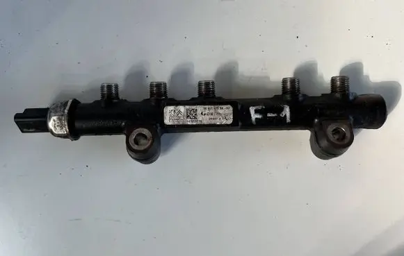 Ford Fiesta Fuel main line pipe 9685297580 141050129 28497Z01