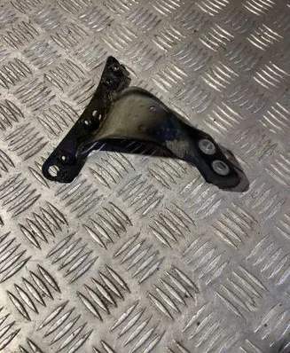 Audi A4 S4 B7 8E 8H Fender mounting bracket 8E0821136A