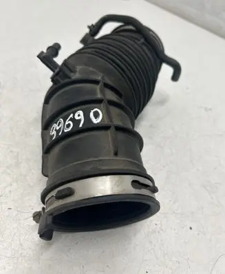 Air intake hose/pipe
