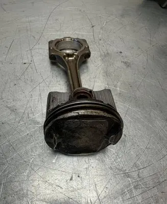 Toyota Auris 150 Piston with connecting rod 1310137081