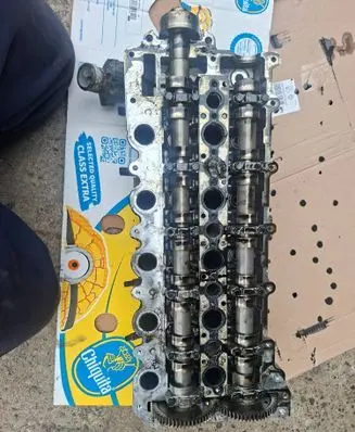 Volvo V70 Engine head 31104738 31104738002