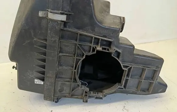 Mazda CX-5 Air filter box SH01133AY SH01133AX