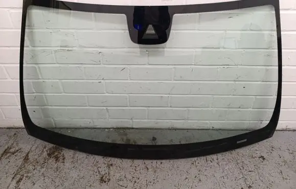 Mercedes-Benz E W212 Front windscreen/windshield window 43R001585