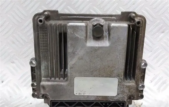 Volvo XC40 Engine control unit/module ECU 32255068