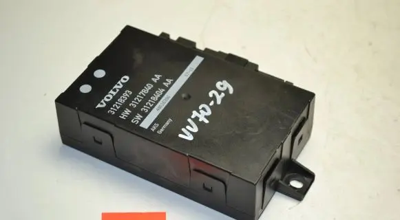 Volvo V70 Tailgate/trunk control unit/module 31218393 31217840AA 31218404AA