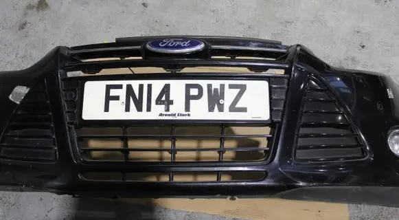 Ford Focus Front bumper BM5117757A 0097A EFGH1J