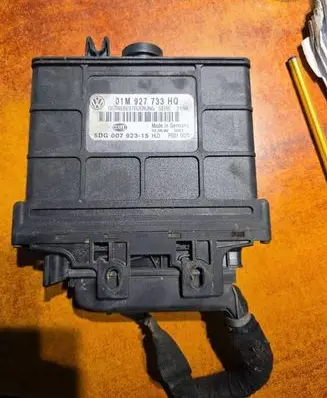 Audi A3 S3 8L Gearbox control unit/module 01M927733HQ