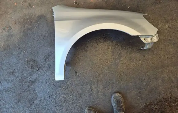 Volkswagen Golf VI Fender 
