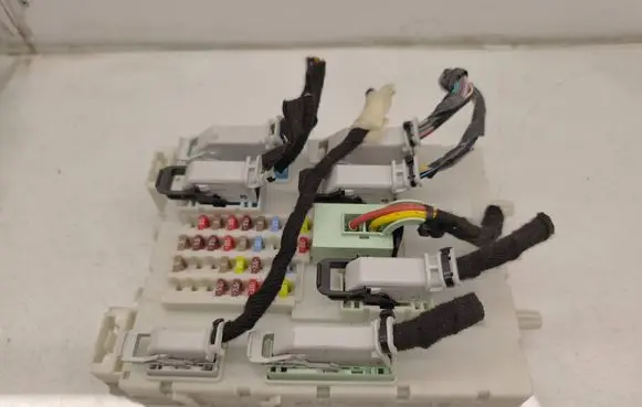Volvo V40 Fuse module 31394963