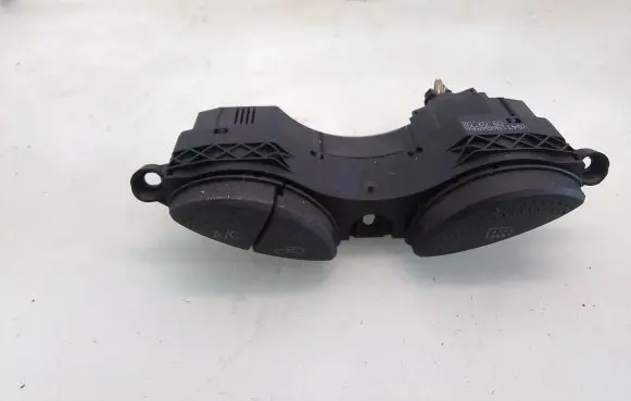 Ford Focus Windscreen/window heater switch YS4T19A945BA