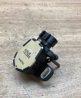 Toyota Prius (XW30) Clutch pedal sensor 8951047020 Z1L0806