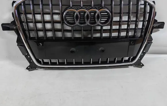 Audi Q5 SQ5 8R Front bumper upper radiator grill 8R0853651