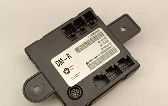 Chrysler Pacifica Sliding door control unit/module 68225096AG A2C7475250700 TADG032280241A
