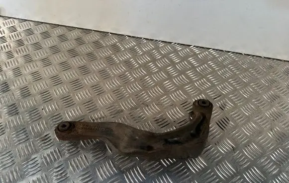 Rear control arm