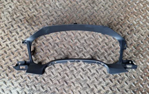 BMW 3 G20 G21 Dashboard trim 6805537