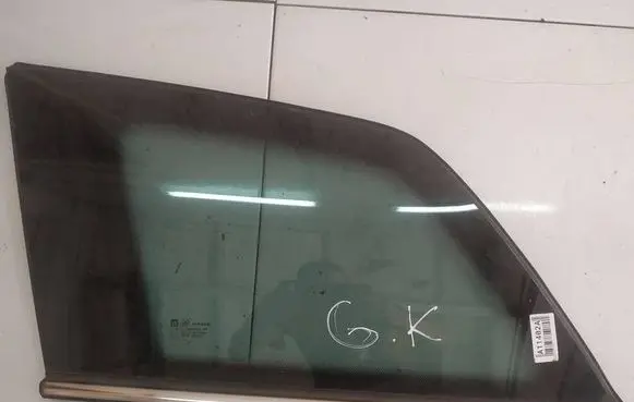 Opel Astra H Rear side window AS3