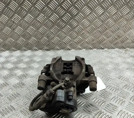 Volkswagen Golf VII Rear brake caliper 5Q0615405DB 5Q0615123