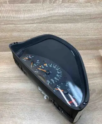 Mercedes-Benz E W210 Speedometer (instrument cluster) 2105406547 110008765
