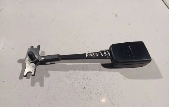 Ford Fusion Front seatbelt buckle
