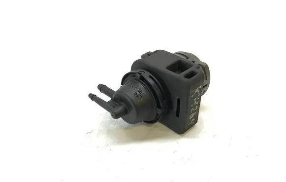 Renault Koleos I Turbo solenoid valve 8200575400