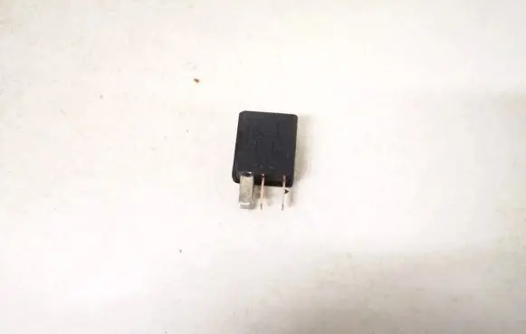 Opel Zafira A Other relay 24432680 702.21