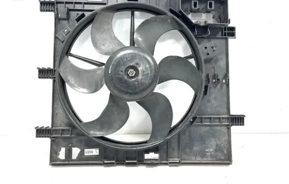Mercedes-Benz Vito Viano W638 Radiator cooling fan shroud 6385002093 440330041F 071980040F