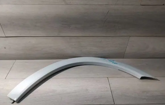 Porsche Cayenne (9Y0 9Y3) Front arch trim 7P5853728
