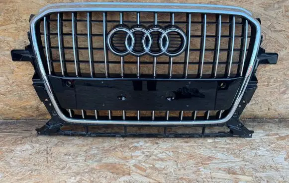 Audi Q5 SQ5 Front bumper upper radiator grill 8R0853651S 8R0853651AB