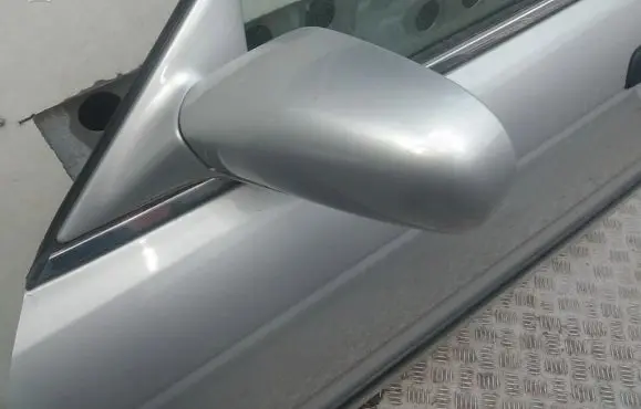 Suzuki Baleno EG Front door electric wing mirror