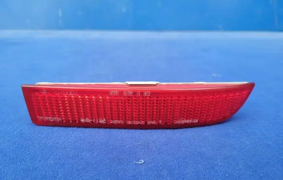 Toyota Avensis T270 Rear tail light reflector ICHIKOH7403R